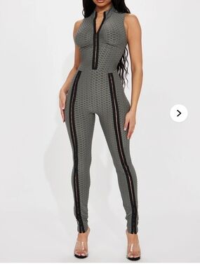 Fashion Nova Olive Gray Textured Sleeveless Zip-Up Jumpsuit with Black Trim